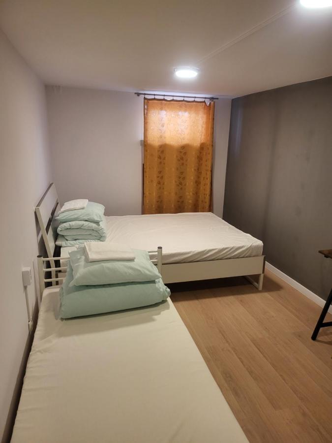 Rooms4Rest Wiertnicza - Private Rooms For Tourists - Atr Consulting Sp, Z O,O, Warsaw Exterior photo