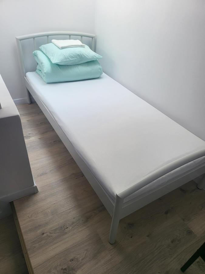 Rooms4Rest Wiertnicza - Private Rooms For Tourists - Atr Consulting Sp, Z O,O, Warsaw Exterior photo